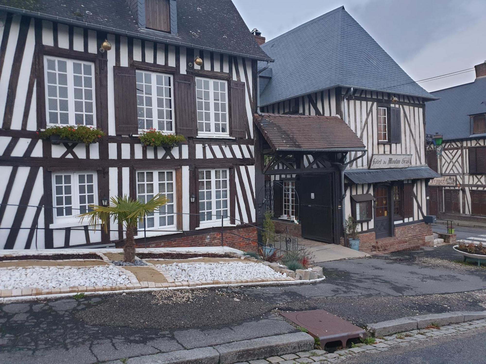 Aumale Le Mouton Gras酒店 外观 照片